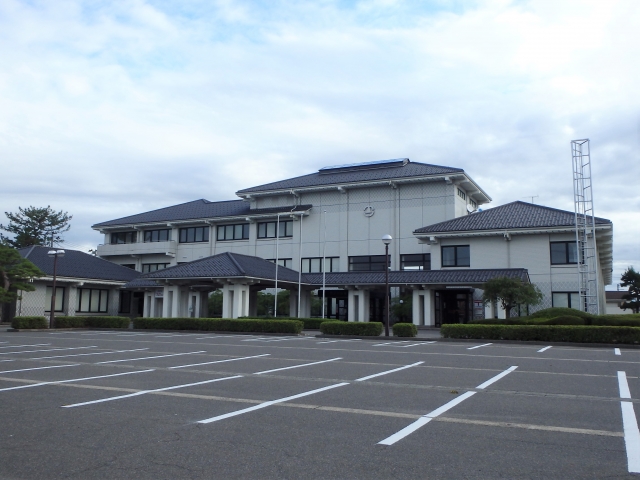 Yahiko  Village Hall