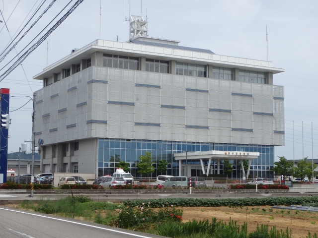 Toyama Nishi Police Station